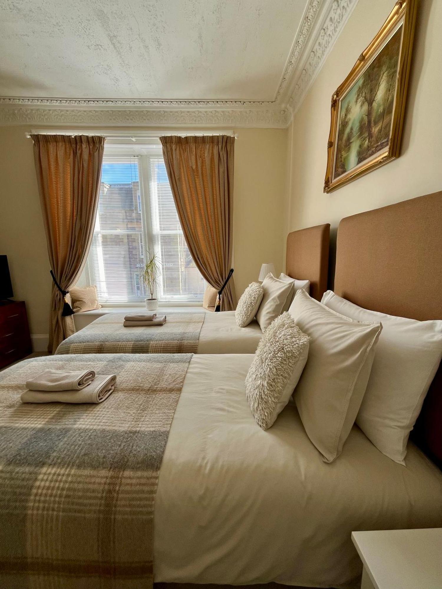 Acorn House Калландер Екстер'єр фото